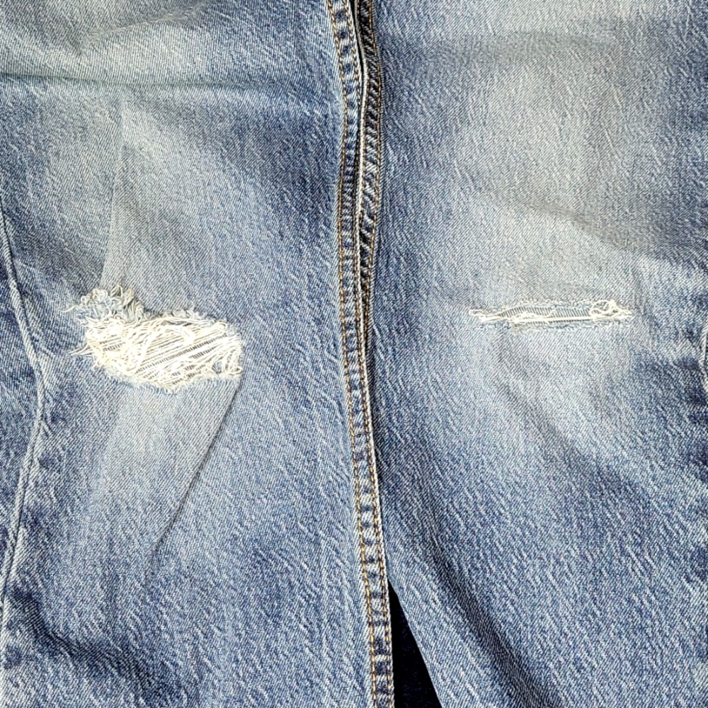 Distressed 502 Taper Levi's size 28x30 - Picture 5 of 10